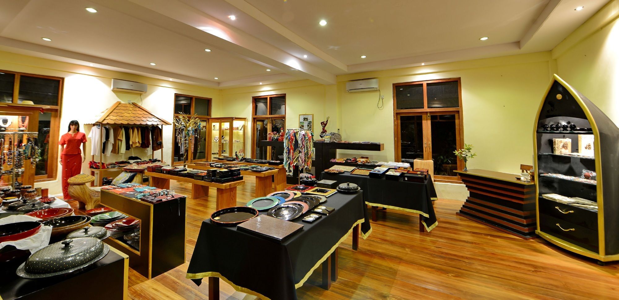 Aureum Palace Hotel & Resort Inle Nyaung Shwe Dış mekan fotoğraf