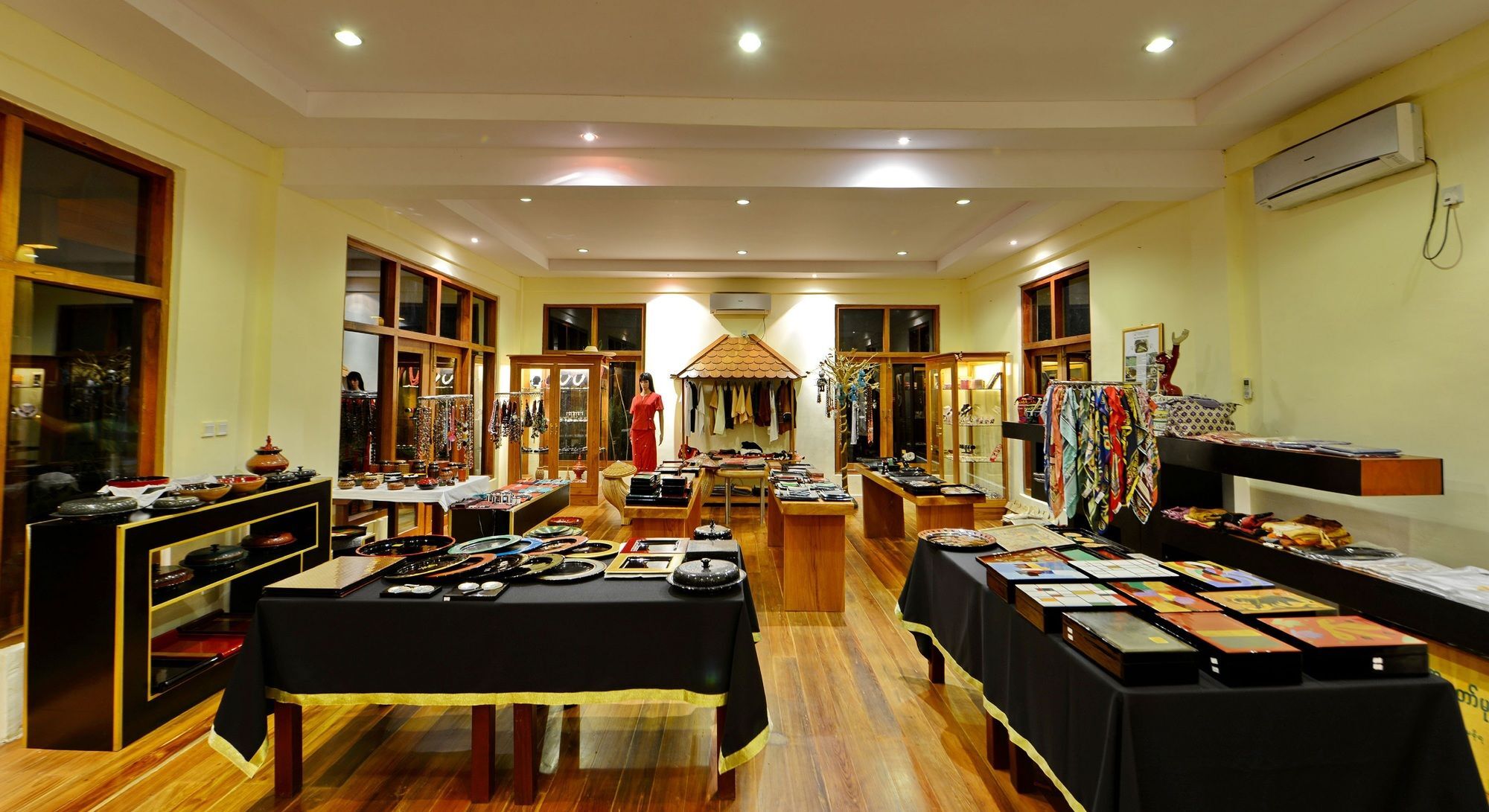 Aureum Palace Hotel & Resort Inle Nyaung Shwe Dış mekan fotoğraf